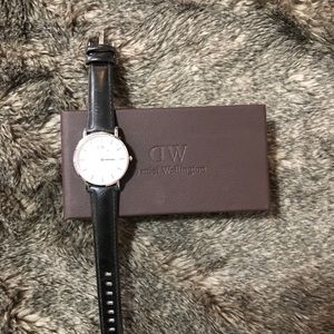 Daniel Wellington Accessories - Daniel Wellington Original Watch Daniel Wellington Accessories - Daniel Wellington Original Watch